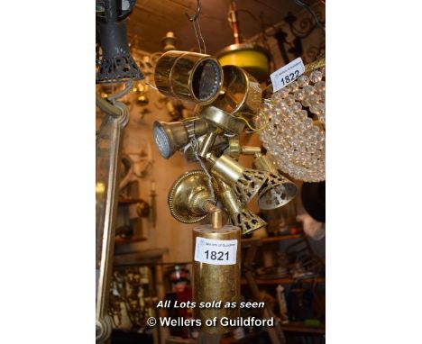 SELECTION OF BRASS LIGHT FITTINGS