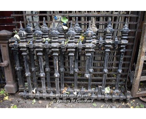 RAILING SECTIONS, 1060 X 1140 (TO MATCH LOT 1303)
