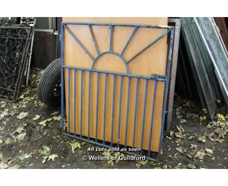 DECORATIVE WROUGHT IRON GATE, 980 X 1080