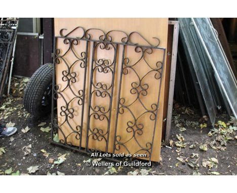 DECORATIVE WROUGHT IRON GATE, 910 X 1020