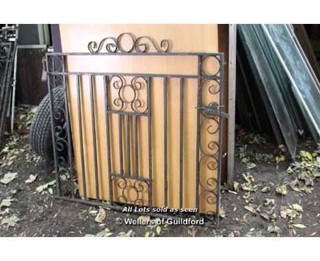 DECORATIVE WROUGHT IRON GATE, 1070 X 1040