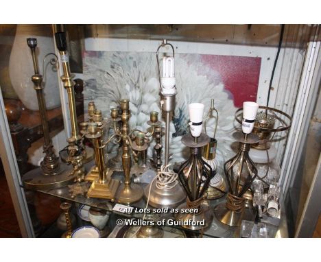 SHELF OF MAINLY LAMP BASES INCLUDING BRASS