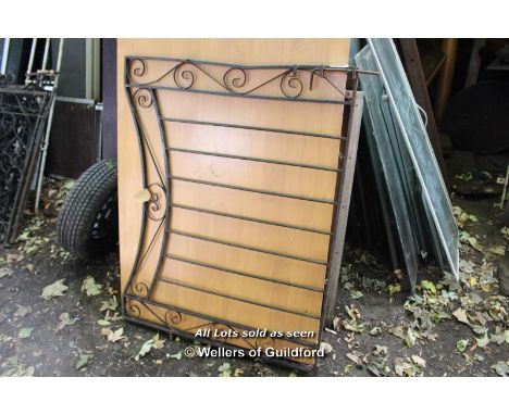 DECORATIVE WROUGHT IRON GATE, 1150 X 910