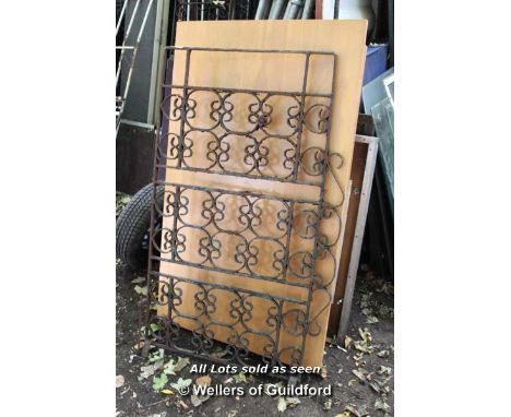 DECORATIVE WROUGHT IRON GATE, 1430 X 890