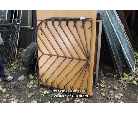 DECORATIVE WROUGHT IRON GATE, 1120 X 910