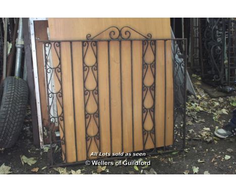 DECORATIVE WROUGHT IRON GATE, 1090 X 1010