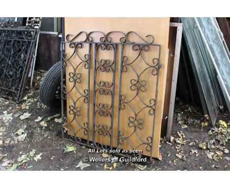 DECORATIVE WROUGHT IRON GATE, 920 X 1020