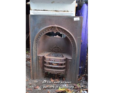 DECORATIVE CAST IRON FIREPLACE INSERT COMPLETE WITH BASKET AND SHELF, 660 X 920