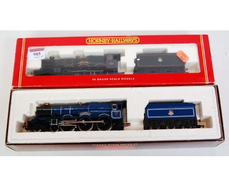 A Hornby R737 BR early blue 'King George V' engine and tender with instructions (NM-BNM) together with R2088 BR green 'Sarum 