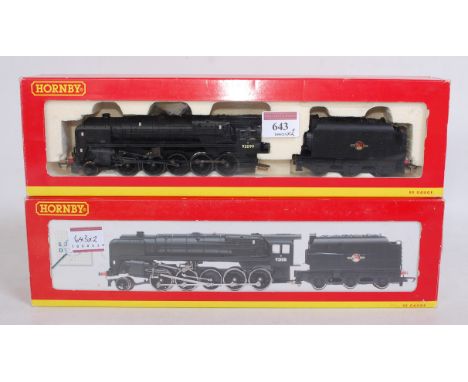Hornby R2244 BR black class 9F engine and tender No. 92099 (G-BG) and another R2105A No. 92108 (G-BG)