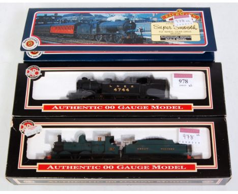 3 various boxed 00 gauge locomotive by Dapol and Bachmann, examples to include Bachmann 31-850 J39 1974 LNER locomotive
