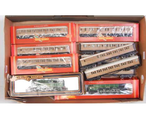 Tray containing Mainline LNER lined green class N2 tank engine (G-BF), Hornby LNER lined green 'Flying Scotsman' engine and t