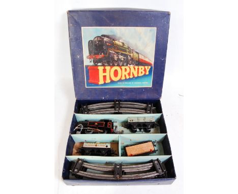 Hornby 1954-8 no 40 BR tank goods set comprising black BR 0-4-0 c/w loco no 82011, BR no 1 wagon, no 1 National Benzole tanke