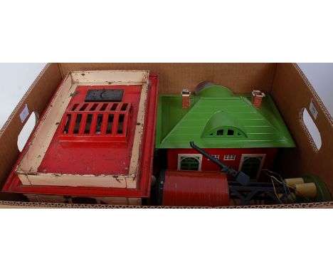 Lionel cream/red "Lionel City" complete with lamps (F), red with green roof "Lionelville" complete with interior lighting (G)