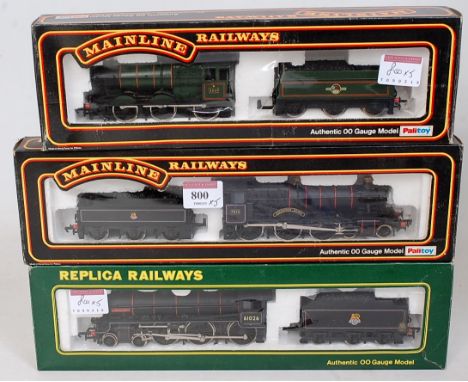 Mainline Railway BR black 'Erlestoke Manor' engine and tender (G-BG), BR green Collett goods engine and tender box window tor
