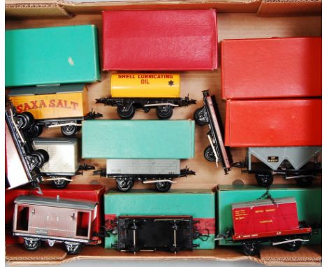 Large tray containing 10 no.50 Hornby wagons, mainly (NM), cattle (BG), Saxa, open (BG), refrigerator (BG for no 1), Shell Ta