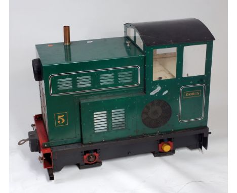 7.25 Gauge 0-4-0 diesel Shunter "Doris", fitted with Changta CF 178F Diesel engine, Lucas LP895 Battery fitted, front head li