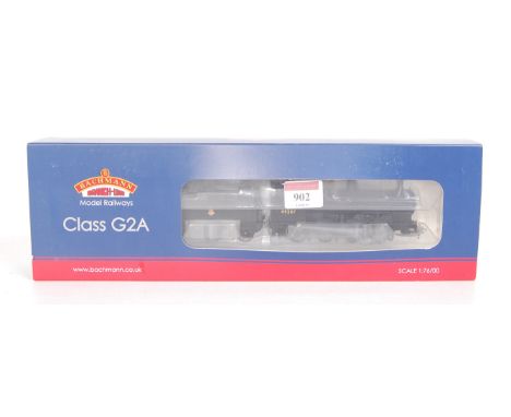 A Bachmann 31-478 BR early black class G2A locomotive with LMS style tender, DCC ready (NM-BNM)
