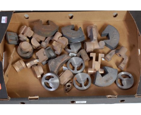 Stuart Turner, set of raw castings to make a large compound marine engine No.6A, approximately 4 BHP, comprising 80118 cylind