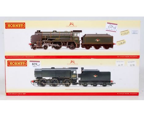 Hornby R2743 BR lined green Schools class engine and tender No. 30915 'Brighton' (M-BM) together with R2344 BR black factory 