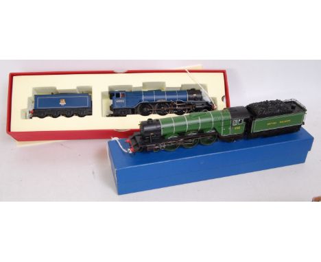A Hornby class A3 engine and tender LNER lined green as British Railways E112 'St Simon' (G) together with BR experimental bl