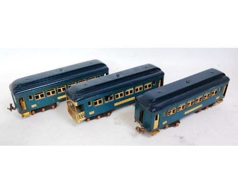 3 x Lionel blue 12 wheel coaches including 2 x Pullmans no. 710 and an observation car no. 712 all fitted with lighting and o