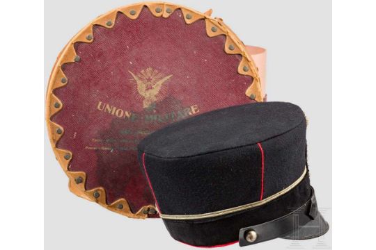 Kepi Fur Einen Unterleutnant Der Kurassiere In Hutschachtel Um 1910 Chepi Da Sottotenente Dei Co