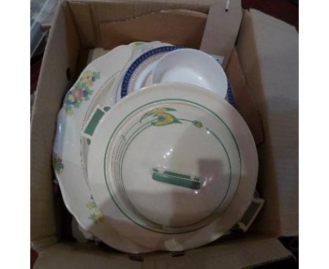 A collection of ceramic ware, including Art Nouveau Royal Doulton tureen and cover, Gray's Pottery bowls, Clarice Cliff sauce