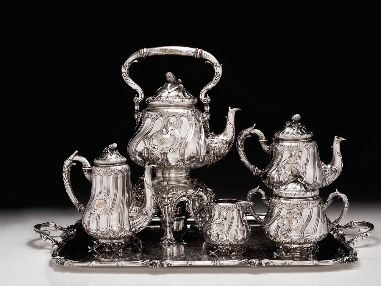 CHRISTOFLE TEA SET French, Christofle tea set. 19 th c. Tepsi 80 cm