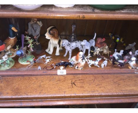 Shelf of animals in porcelain etc. and some glass ornaments 