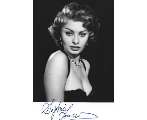 Sophia Loren excellent vintage signature on a 6x4 photo with a lovely early head and shoulders image . Loren is an Italian ac