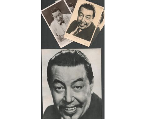 Warner Oland vintage black and white photograph collection. Includes 4 6x4 and 2 10x8 photographs. Oland was a Swedish-Americ