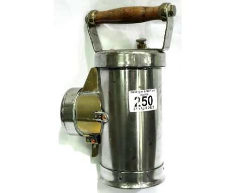 CEAG of Barnsley mining inspection lamp with wooden handle, H: 22 cm. P&amp;P Group 2 (£18+VAT for the first lot and £3+VAT f