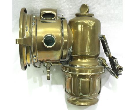Major brass carbide lamp, H: 17 cm. P&amp;P Group 2 (£18+VAT for the first lot and £3+VAT for subsequent lots) 