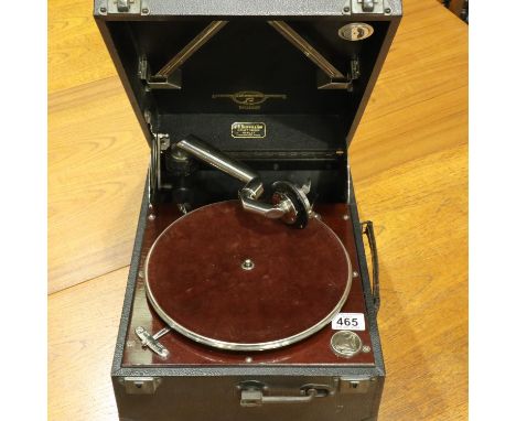 Columbia 112A wind up gramophone in good condition.  P&amp;P Group 3 (£25+VAT for the first lot and £5+VAT for subsequent lot