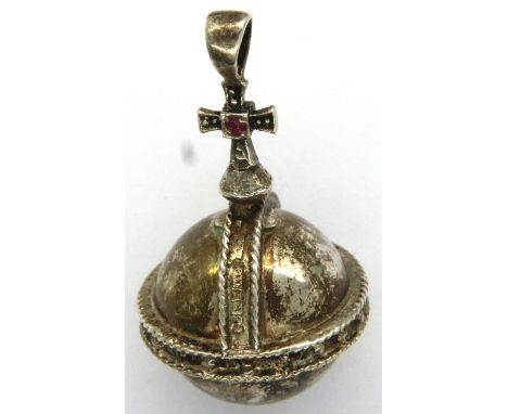Hallmarked silver orb pendant, H: 43 mm. P&amp;P Group 1 (£14+VAT for the first lot and £1+VAT for subsequent lots) 