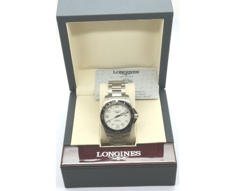 Longines; Hydro Conquest Sports 300M divers wristwatch, stainless steel strap, automatic movement with date aperture to white