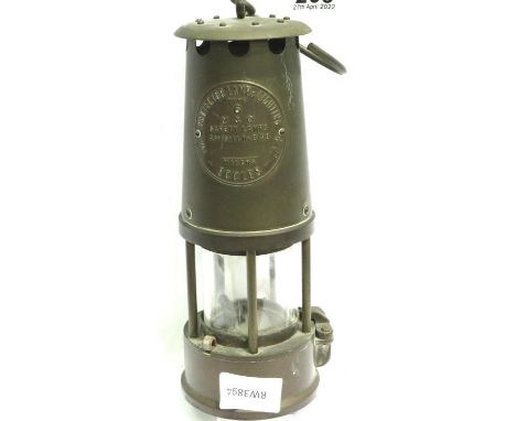 Eccles brass Protector mining lamp, type 6, M&amp;Q, H: 25 cm. P&amp;P Group 2 (£18+VAT for the first lot and £3+VAT for subs