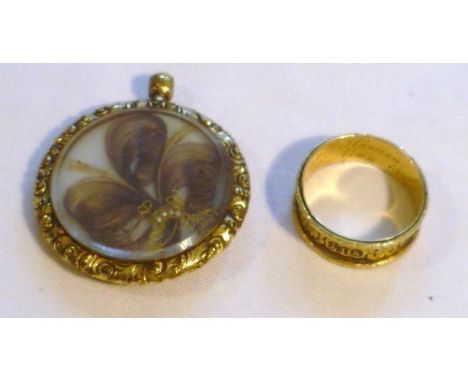 18ct gold mourning ring, the inner inscribed 'Elizabeth Harris died 24 May 1845 aged 46', the outer with black enamel decorat