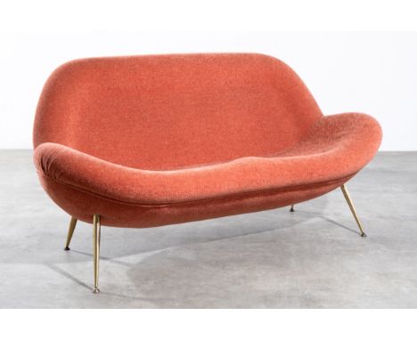 Fritz Neth, Formpolster SofaFritz NethNeth SitzformbauDesign 1950sFormpolster Sofa. Entwurf 1950er Jahre. Sitzschale mit Meta