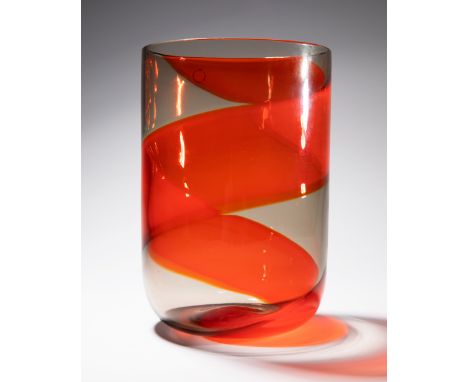 Venini VaseVenini &amp; C., Murano2000Vase. 2000. Orangerotes Glasband auf rauchbraunem Grund. Zylindrische Form. H. 22 cm, D