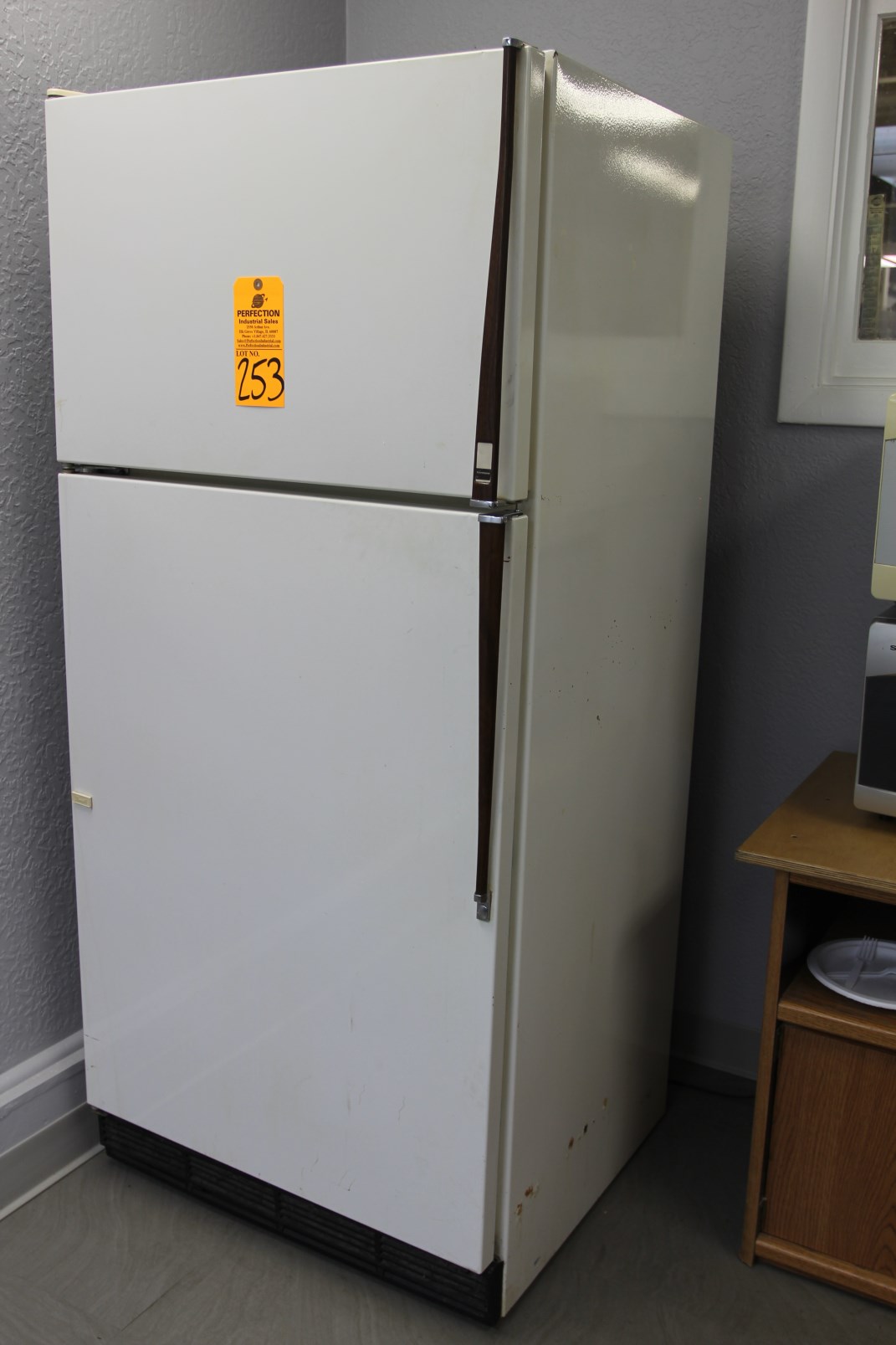 Kenmore Frostless RefrigeratorFreezer