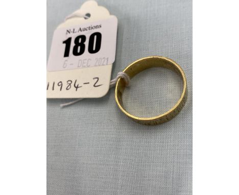 An 18ct gold gents ring, size X plus, 7 grams