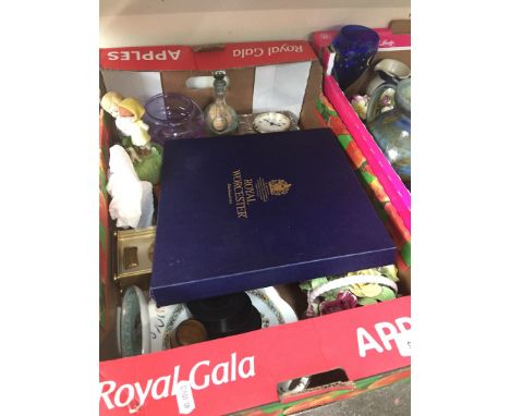 Box of ornaments, brass clock and china 