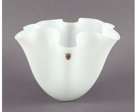 SCHALE, Milchglas, Dm 23, originales Herstelleretikett, HOLMEGAARD 