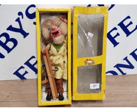 PELHAM PUPPET THE FARMER IN ORIGINAL BOX
