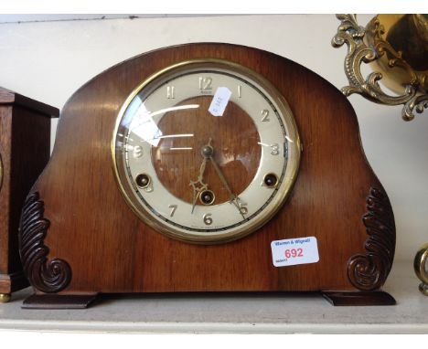 WESTMINSTER CHIME MANTEL CLOCK      J5