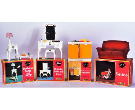 Sindy Furniture - a collection of x5 original vintage Pedigree Sindy Doll House furniture comprising; Bed, Bedside Table &amp