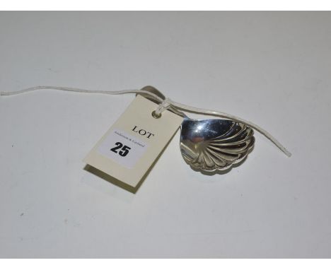 A William IV silver caddy spoon, by John Walton, Newcastle 1830, in fiddle pattern with shell pattern bowl.