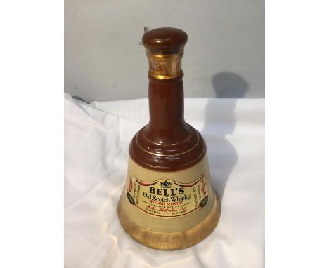 A BELL'S OLD SCOTCH WHISKY SPECIALLY SELECTED 70 PROOF 13 1/3 FL OZS 